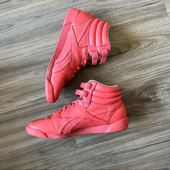 Reebok Freestyle High-Top Sneaker - pink - Women 8.5 - Picture 3 of 10